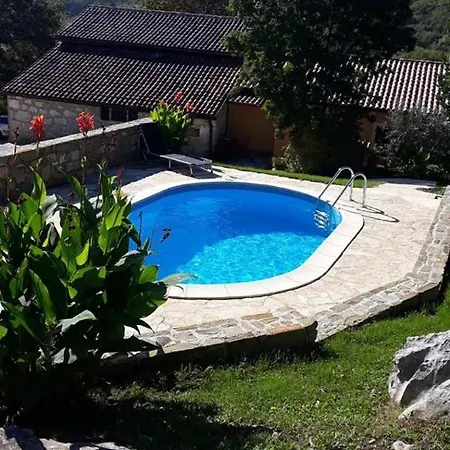 Holiday House Kapitani Holiday home Hum